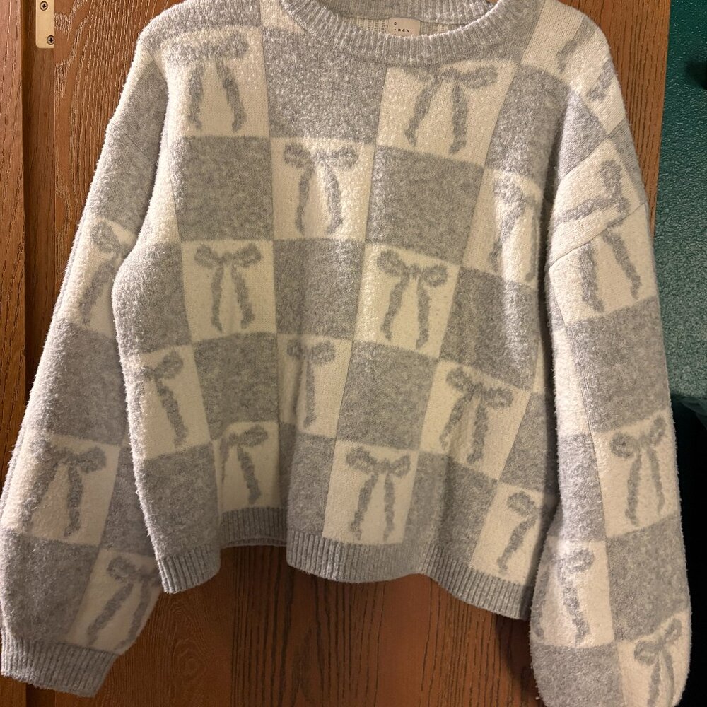 Bow Sweater